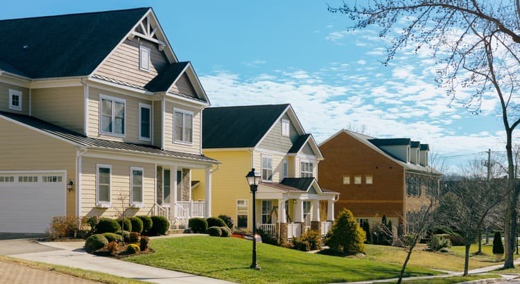 The Latest Expert Forecasts for Home Prices in 2023 — featured image