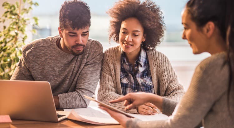 The Risks of Selling Your House on Your Own — featured image