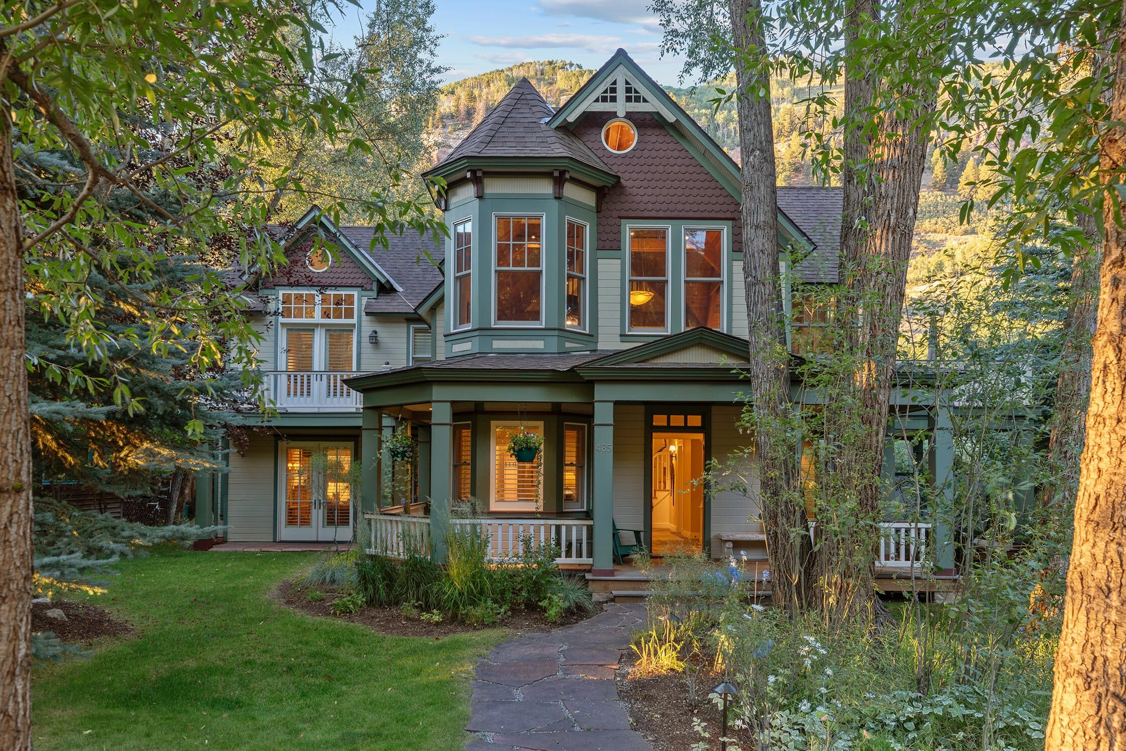 485 E Colorado Avenue - Photo 1
